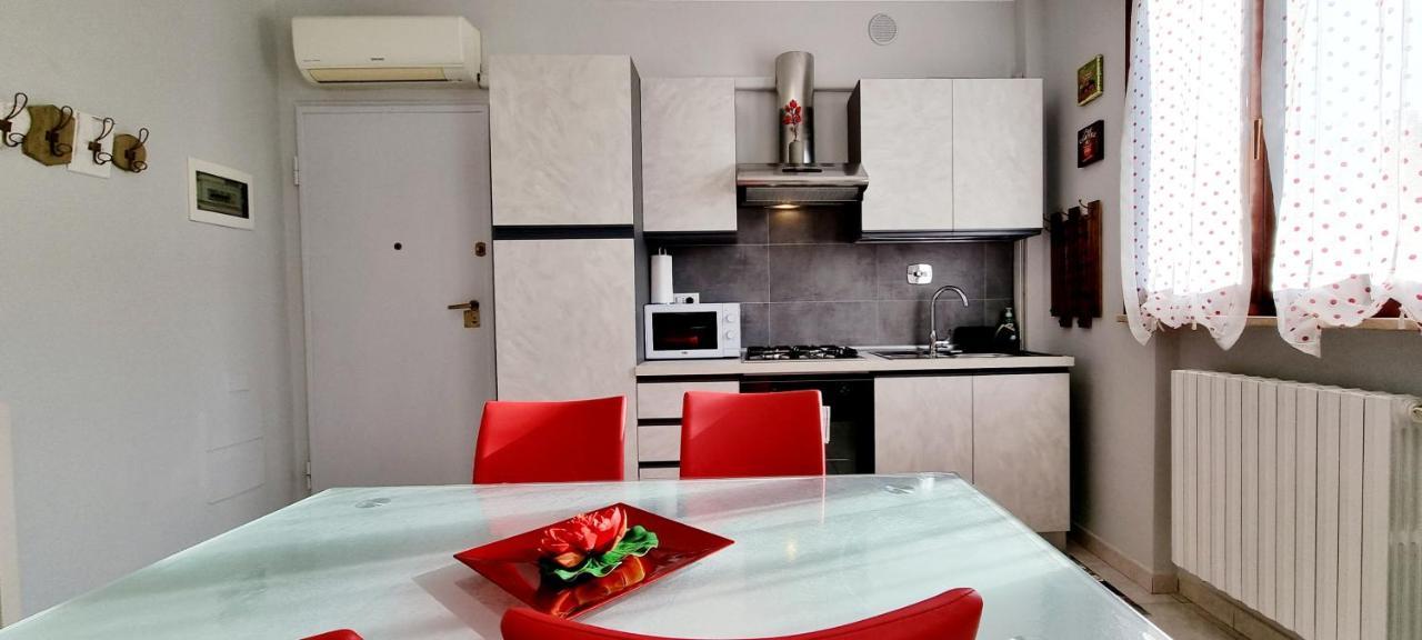 Guest Holiday Bari Reggio nell'Emilia Exterior foto